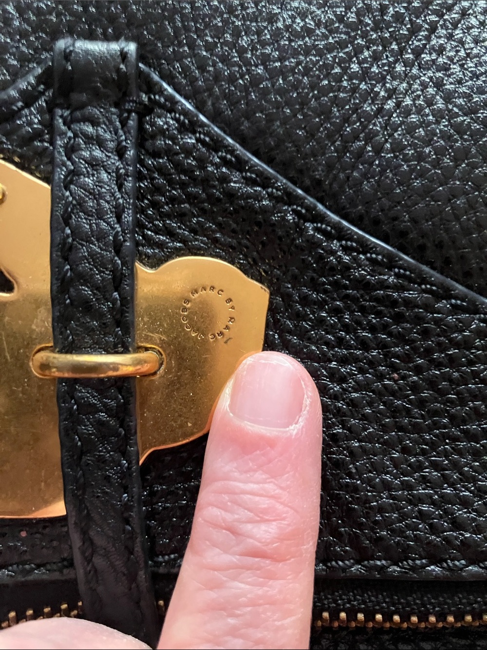 Marc By Marc Jacobs black Leather Crossbody with Gold Bird Hardware - Picture 5 of 11